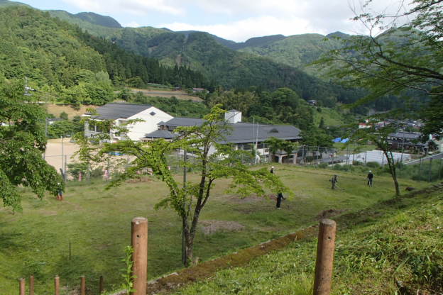 残酷マラソンに向けて除草作業を。